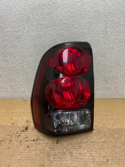 2002 to 2009 Chevrolet Trailblazer Left Driver LH Side Tail Light AB3355 LK0
