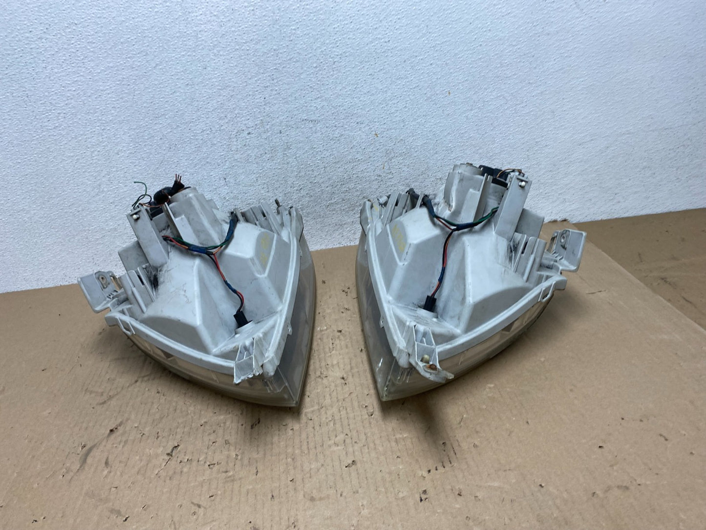 2004 to 2006 Suzuki XL-7 XL7 Left+Right Side Halogen Headlights AE880710