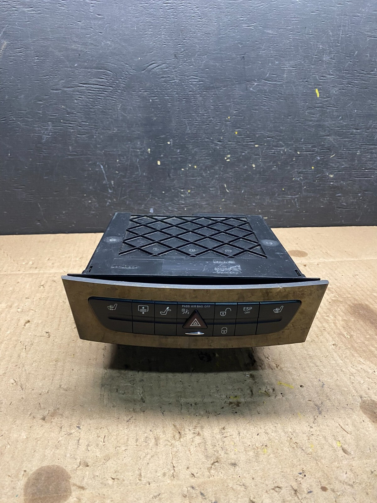 2007-2009 Mercedes CLS350 E350 E550 A/C Heater Climate Control Trim N9522  DG0