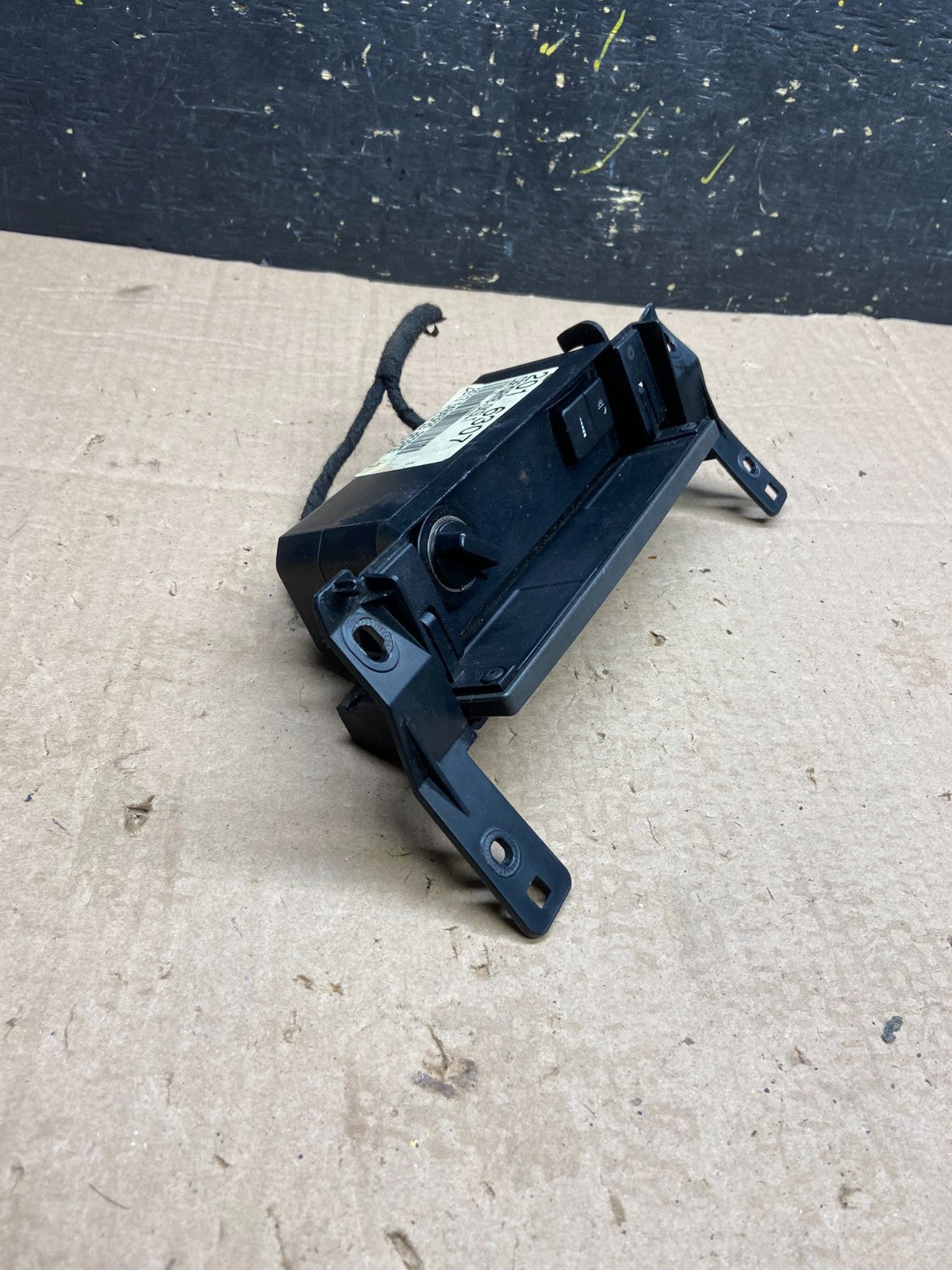 2010 to 2012 Ford Taurus Front Center Console Dashboard Center Storage z0093 DG2