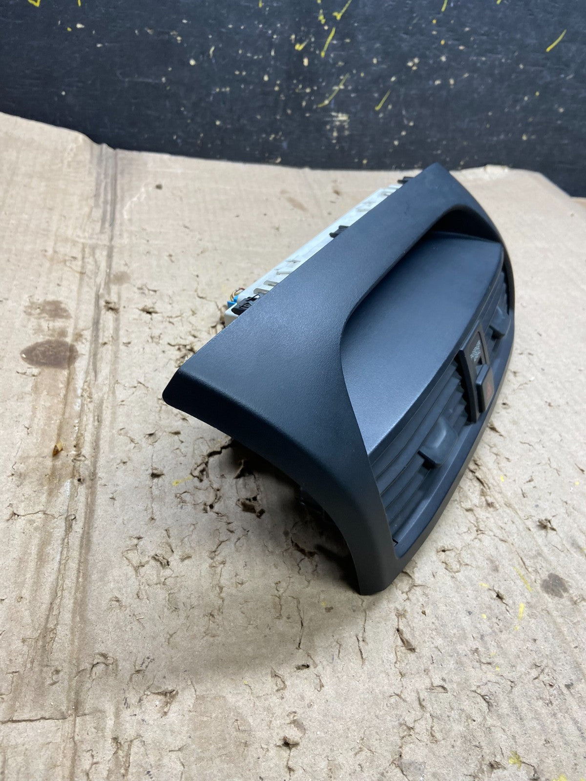 2004 to 2008 Acura TL Front Dash Dashboard AC Center Clock Air Vent x6244 DG1