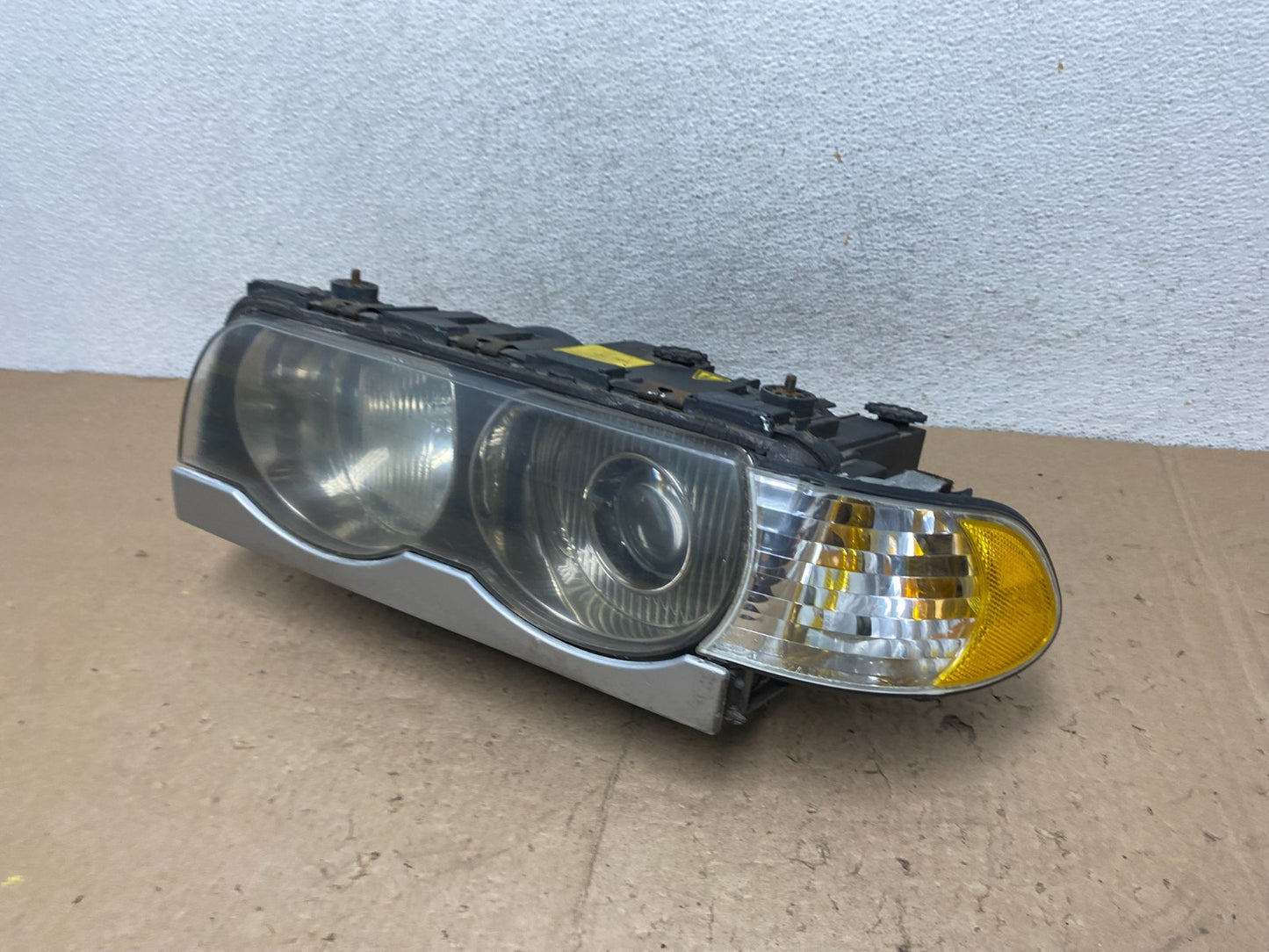 1999-2001 BMW 7 Series E38 740i Xenon Left Driver LH Headlight AG5602 DW1