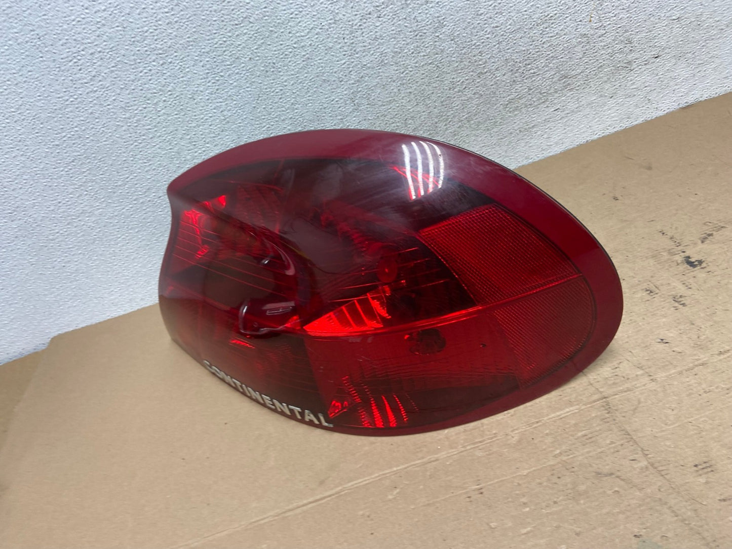 1998 to 2002 Lincoln Continental Right Passenger Rh Tail Light AF4727 LK1