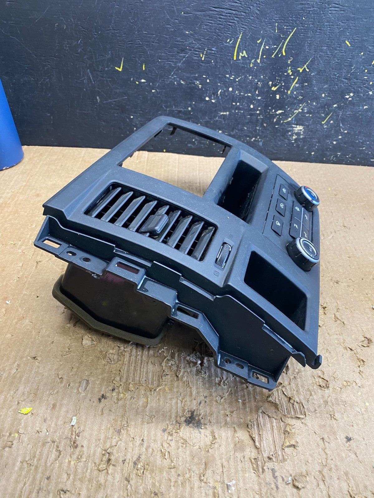 2012-2021 Nissan NV2500 NV3500 Radio Bezel Center Trim Climate Control Z9695 DG1