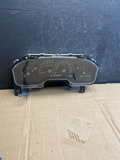 2000 2002 Ford Expedition Speedometer Instrument Gauge Cluster AD7057 DG0