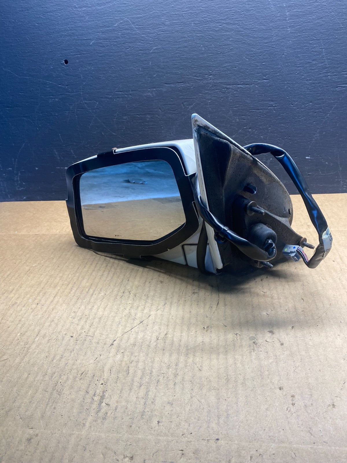 2004 to 2009 Cadillac SRX Left Driver Lh Side View Door Mirror AC4196 DW6