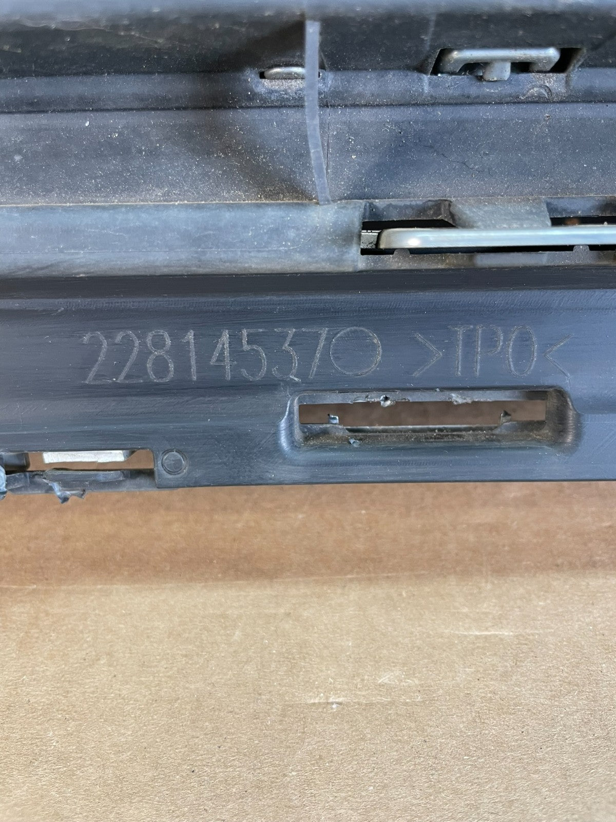 2013 2014 2015 GMC Acadia Front Upper Grill Grille AC9972 DG4