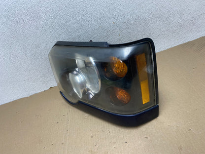 2003-2004 Land Rover Discovery Left Driver LH Halogen Headlight AG6853 DW1