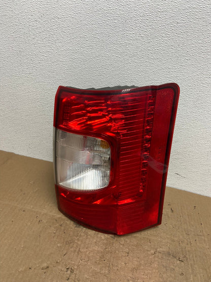 2011-2016 Chrysler Town and Country Right Passenger RH Tail Light AB8614 LK0