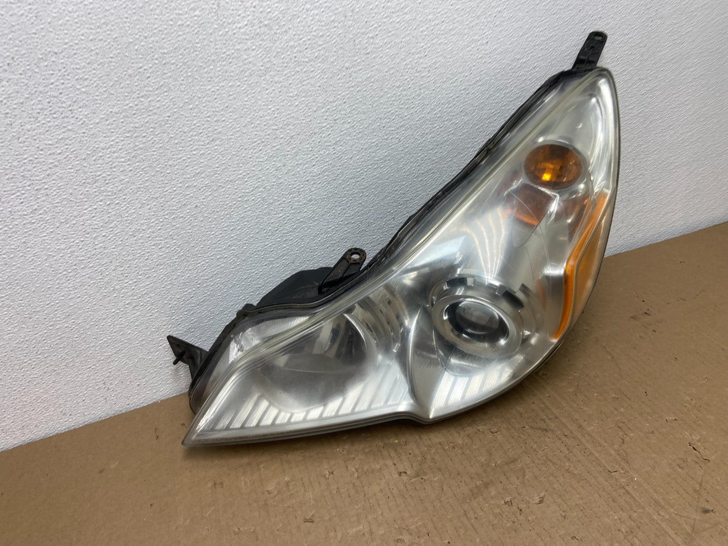 2010 2011 2012 Subaru Legacy Outback Left Driver Halogen Headlight AB6590 DW2
