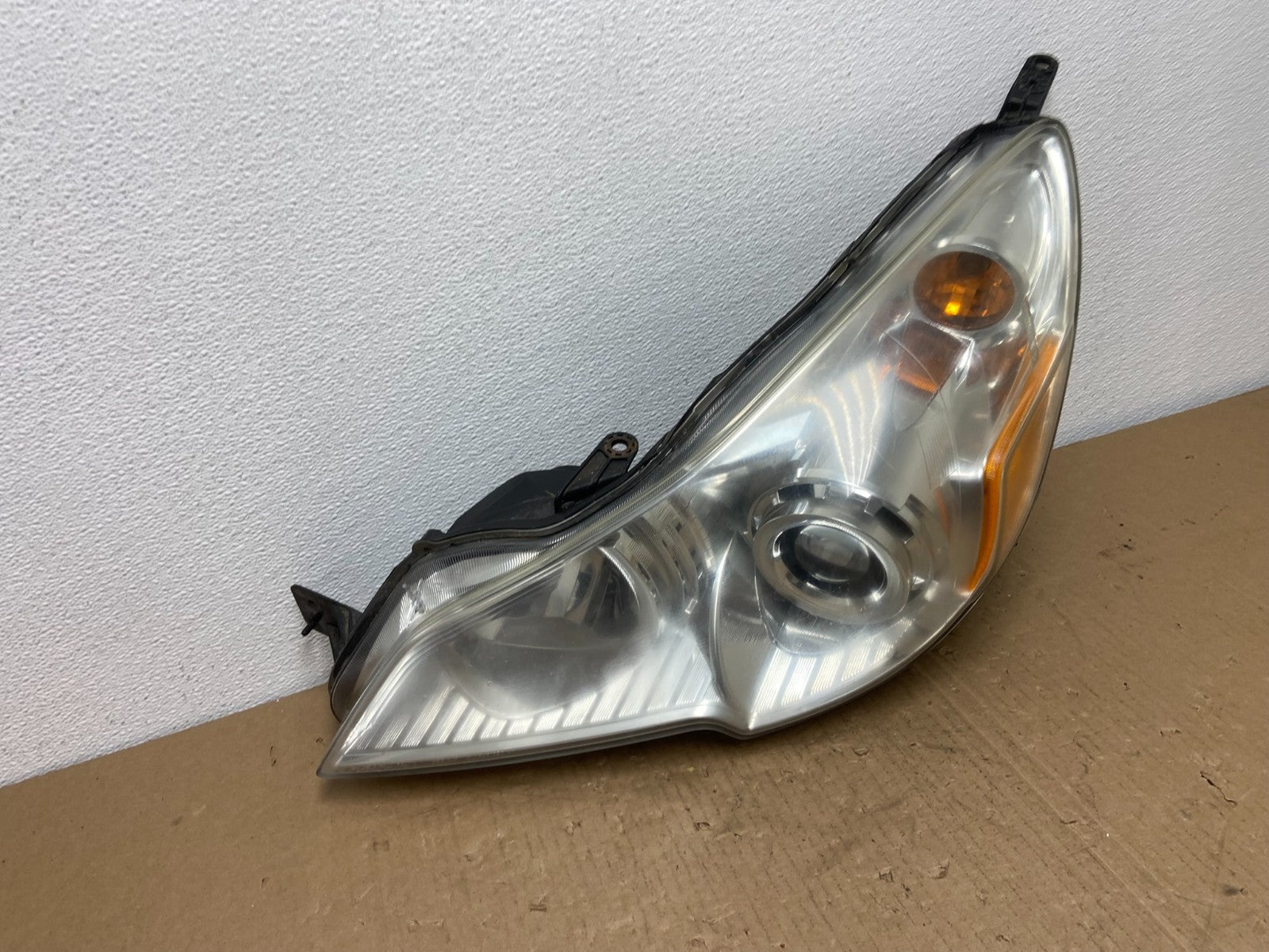 2010 2011 2012 Subaru Legacy Outback Left Driver Halogen Headlight AB6590 DW2