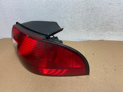 2000 - 2003 Mercury Sable Sedan Right Passenger Rh Side Tail Light AD7908 LK1
