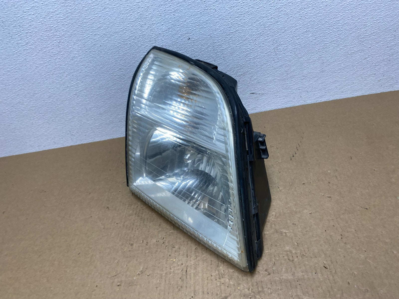 2002-2005 Mercury Mountaineer Right Passenger Halogen Headlight OEM AC1294 DW1