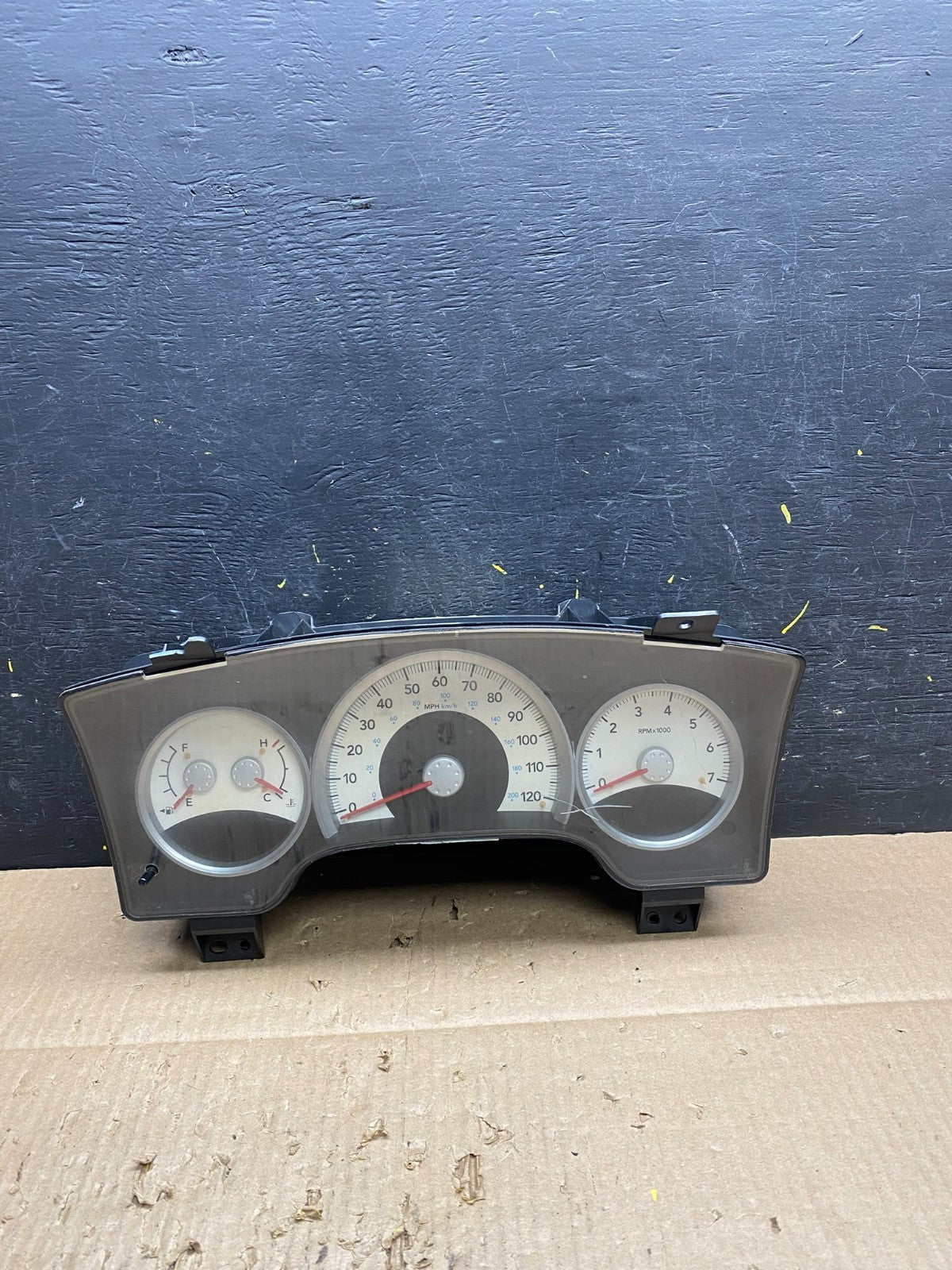 2004 Dodge Durango Speedometer Instrument Cluster Gauge OEM V1685 DG0