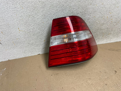 2004 to 2006 Lexus LS430 Right Passenger RH Side Tail Light AH6770 LK1