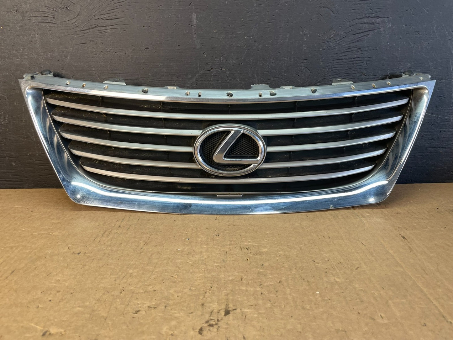 2007 to 2009 Lexus ES350 Front Gray Grille w/ Chrome Bezel AD5505 DG0