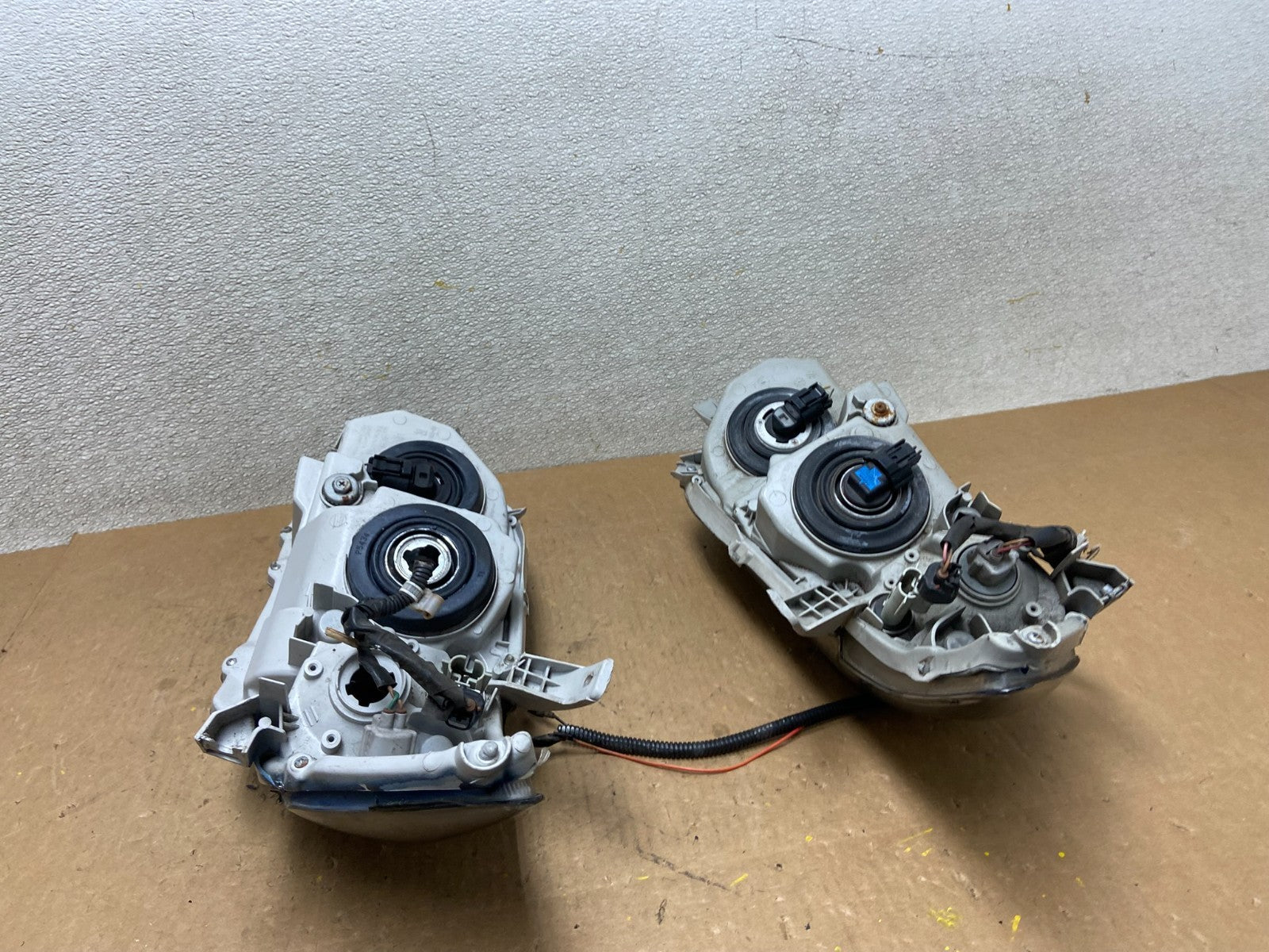 2010 - 2011 Toyota Camry Left Driver LH Halogen Headlight Z7751 PS11