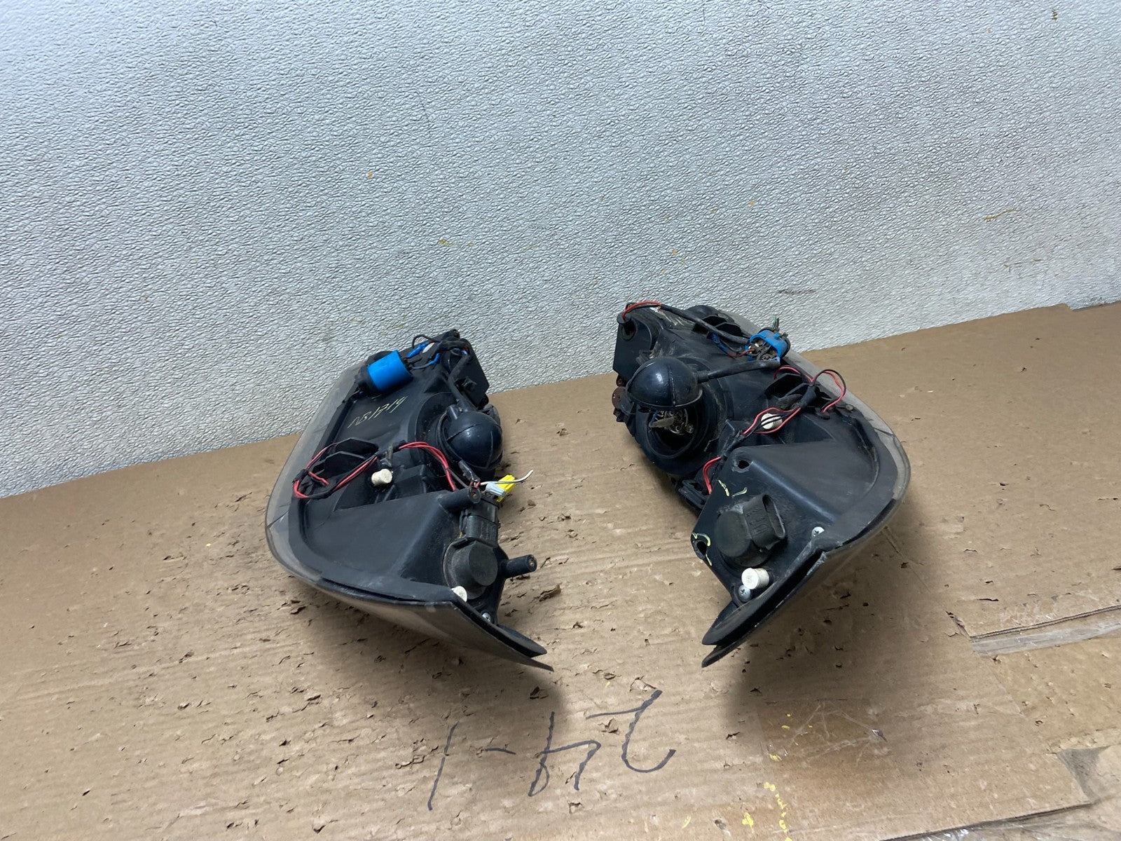 1999 to 2004 Ford Mustang Left+Right Set Side Black LED Headlights AB1719 DW13