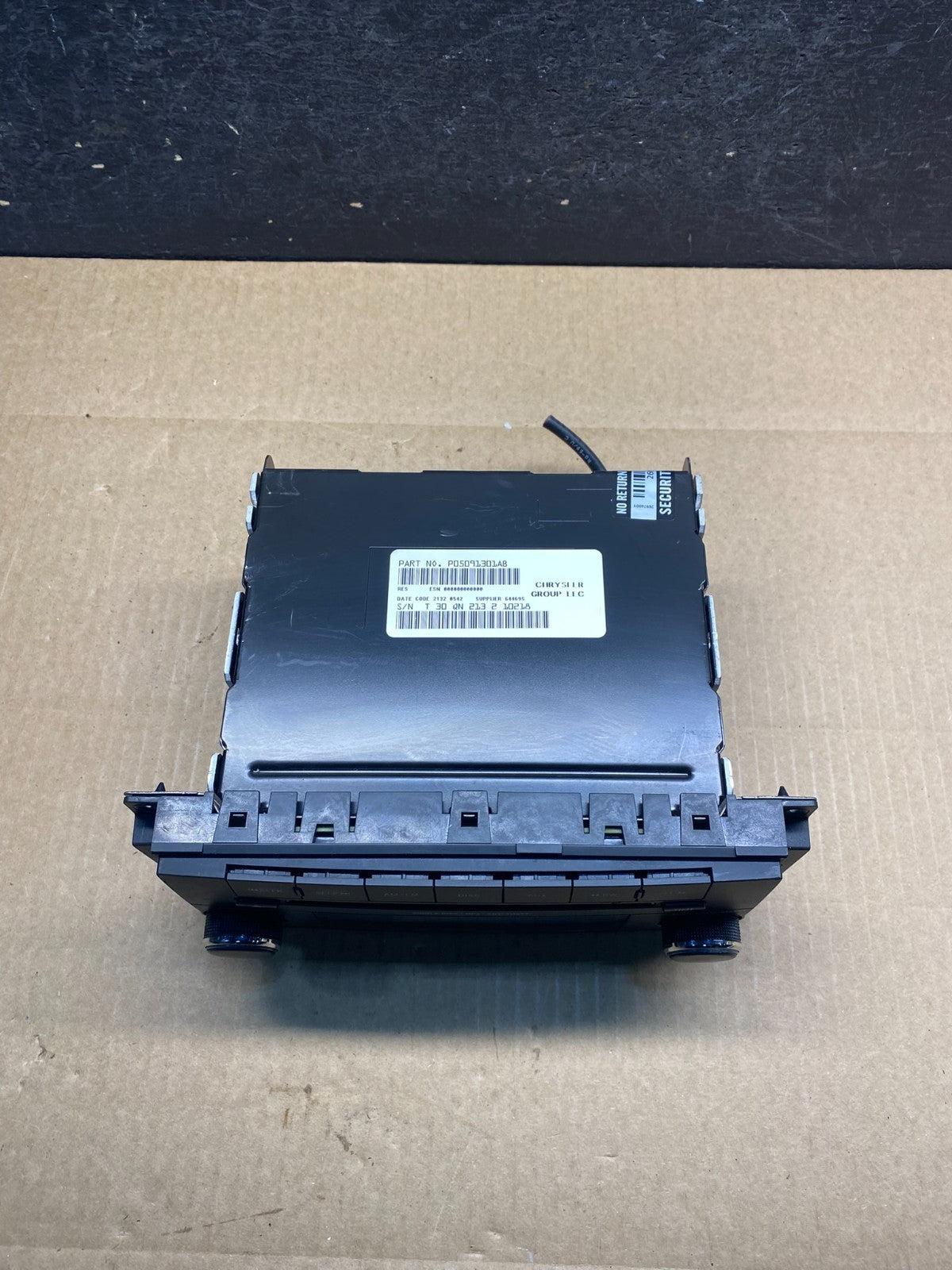 2007-2012 Chrysler Dodge Jeep Ram Radio CD MP3 AUX Receiver AG9507 DG3