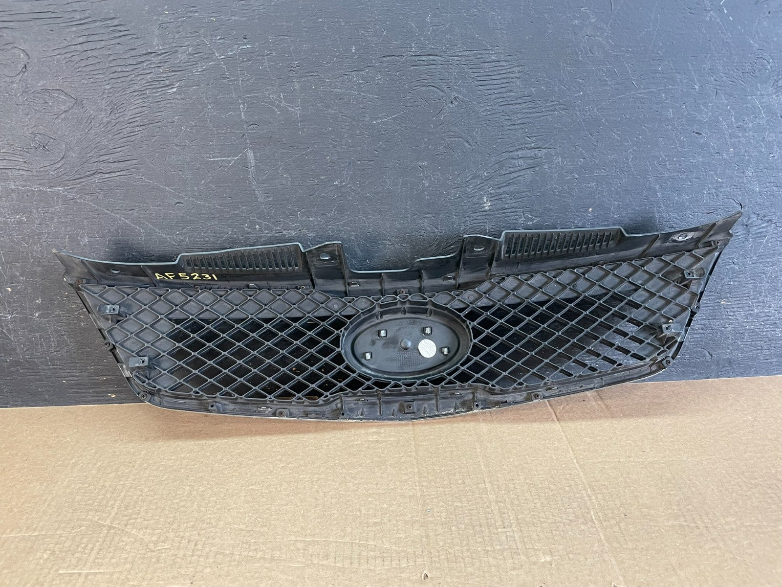 2010 to 2012 Kia Forte Koup Front Upper Grill Grille AF5231 DW3