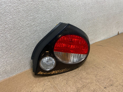 2000 to 2001 Nissan Maxima Right Passenger Rh Side Tail Light OEM AA3733 DW2