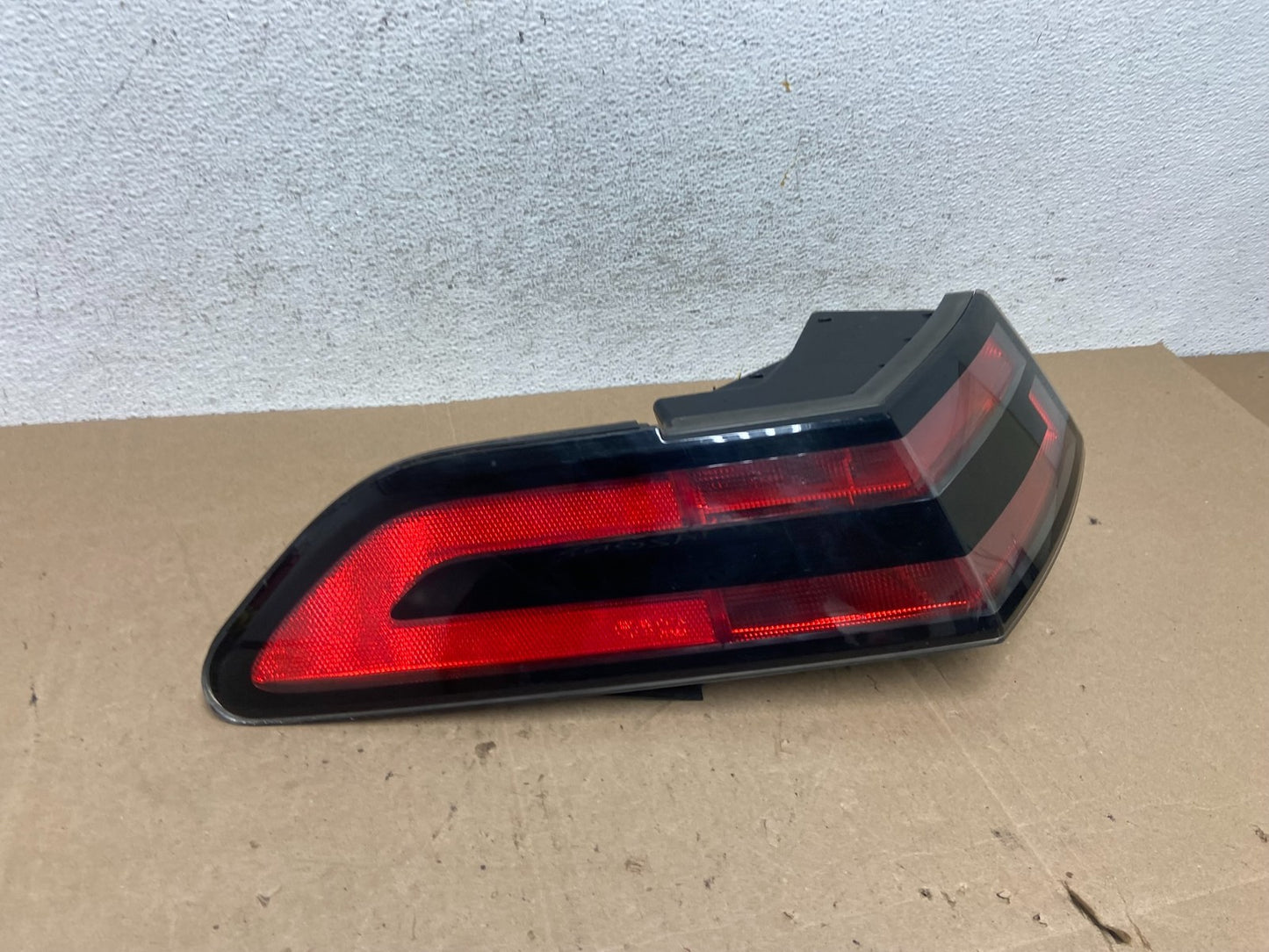 2011 to 2017 Chevrolet Volt Left Driver LH Side Tail Light AE5972 DW2