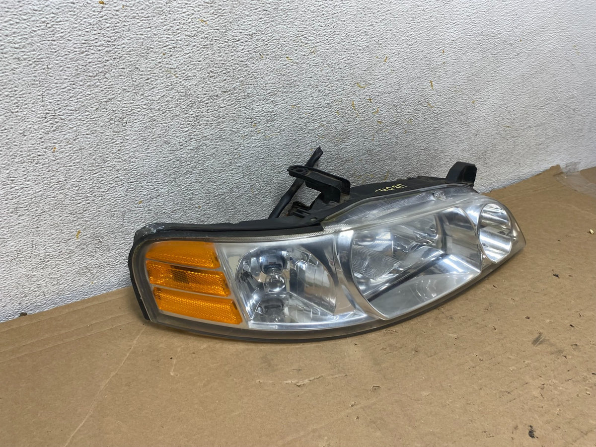 Sedan 2000 2001 Nissan Altima Headlight Right Passenger RH AH8311 DW1