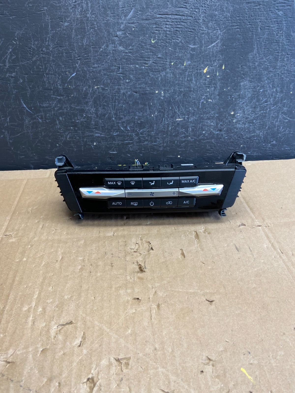 2020 to 2023 Ford Explorer A/C Heater Climate Control Panel ad2176 DG0