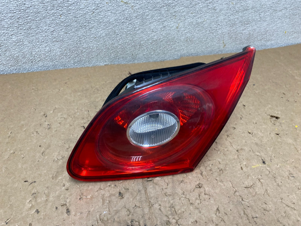 2009-2012 Volkswagen CC Right Passenger RH Side Tail Light Inner Trunk V0478 DW0