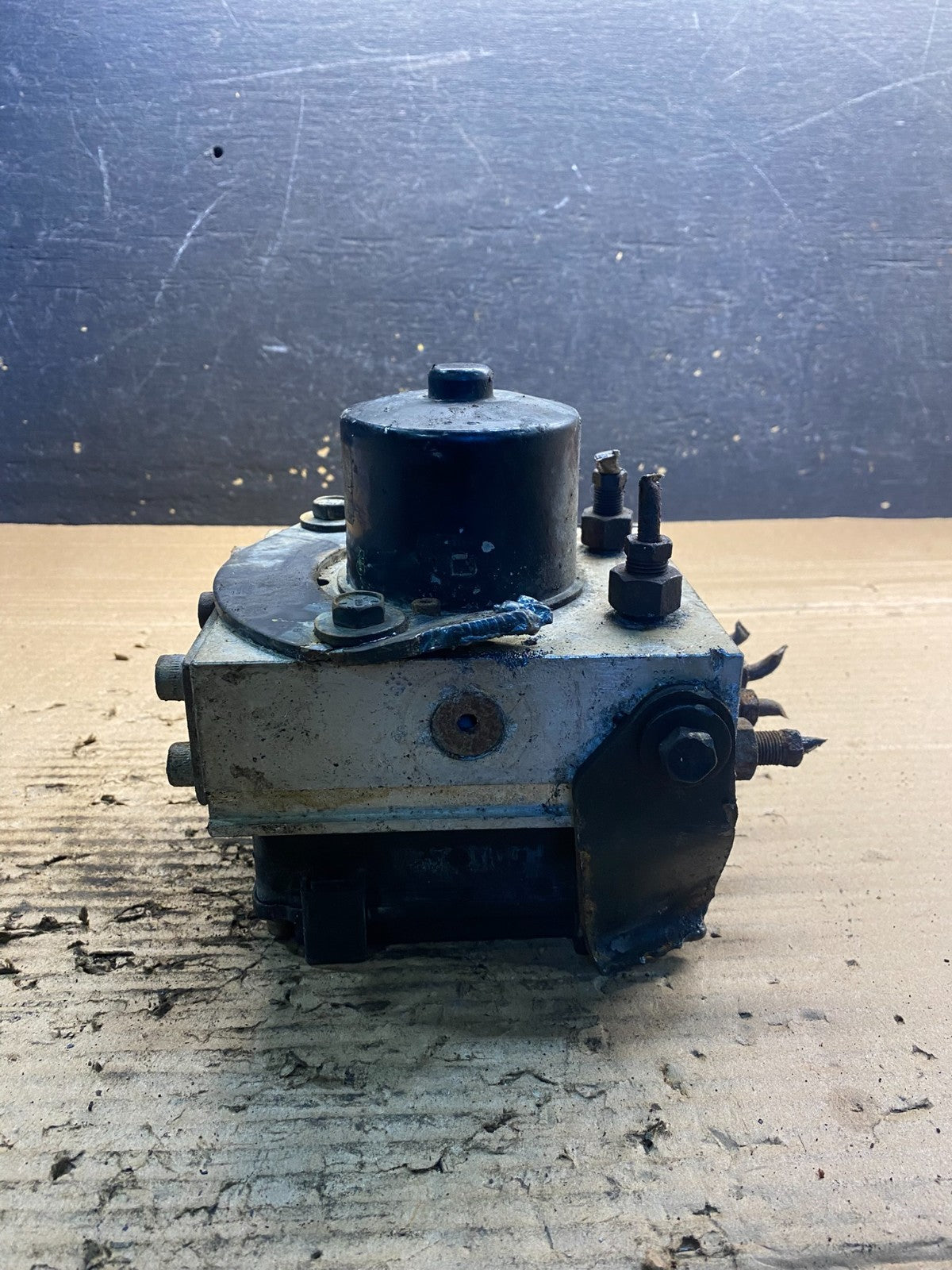 Wabco ABS Pump Hydraulic W/ Module P/N 4460470002 aa32352