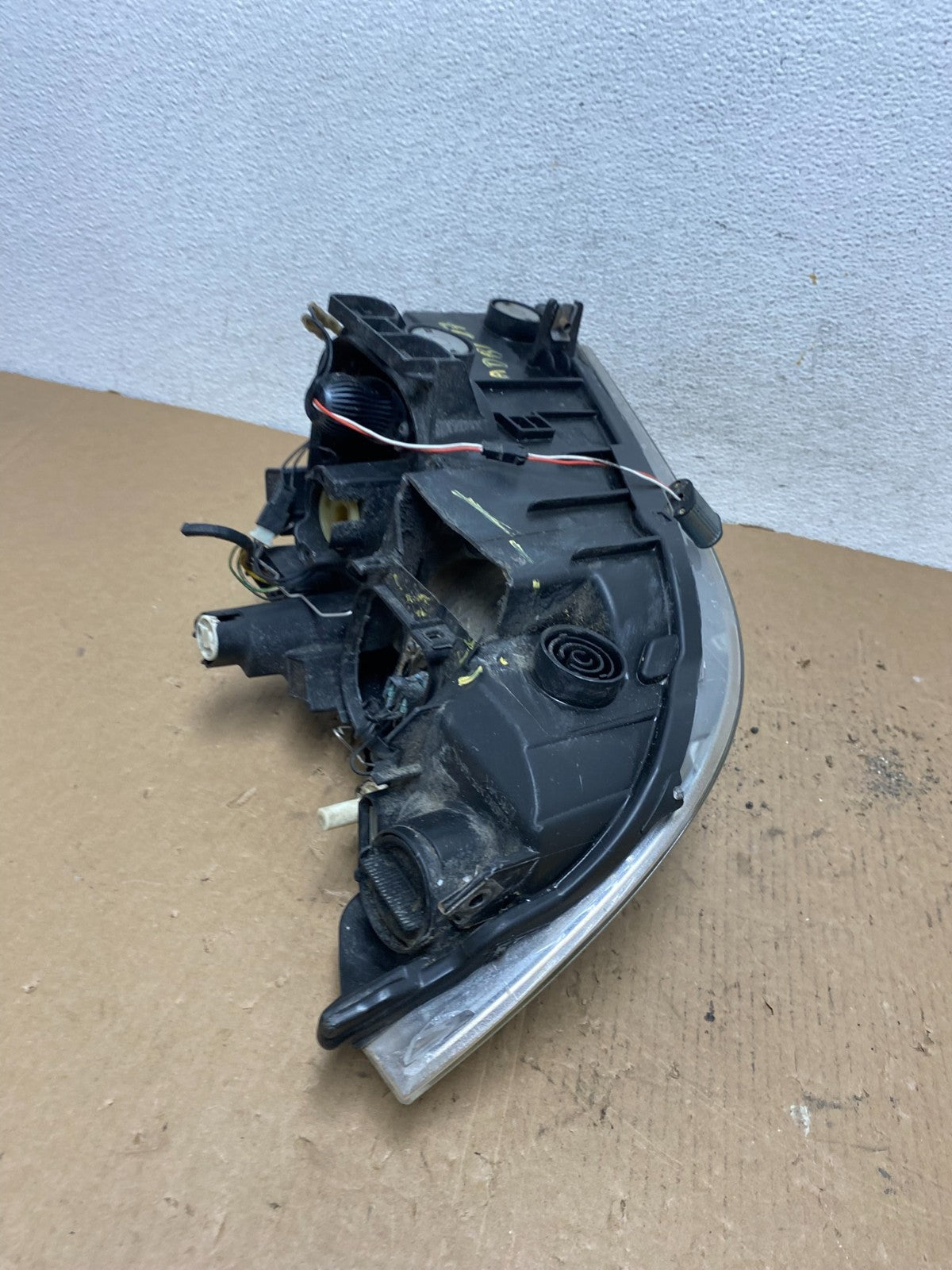 2009-2011 Bmw 3 Series 328i 4/D Sedan Left Driver Headlight Halogen AD8127 DW10