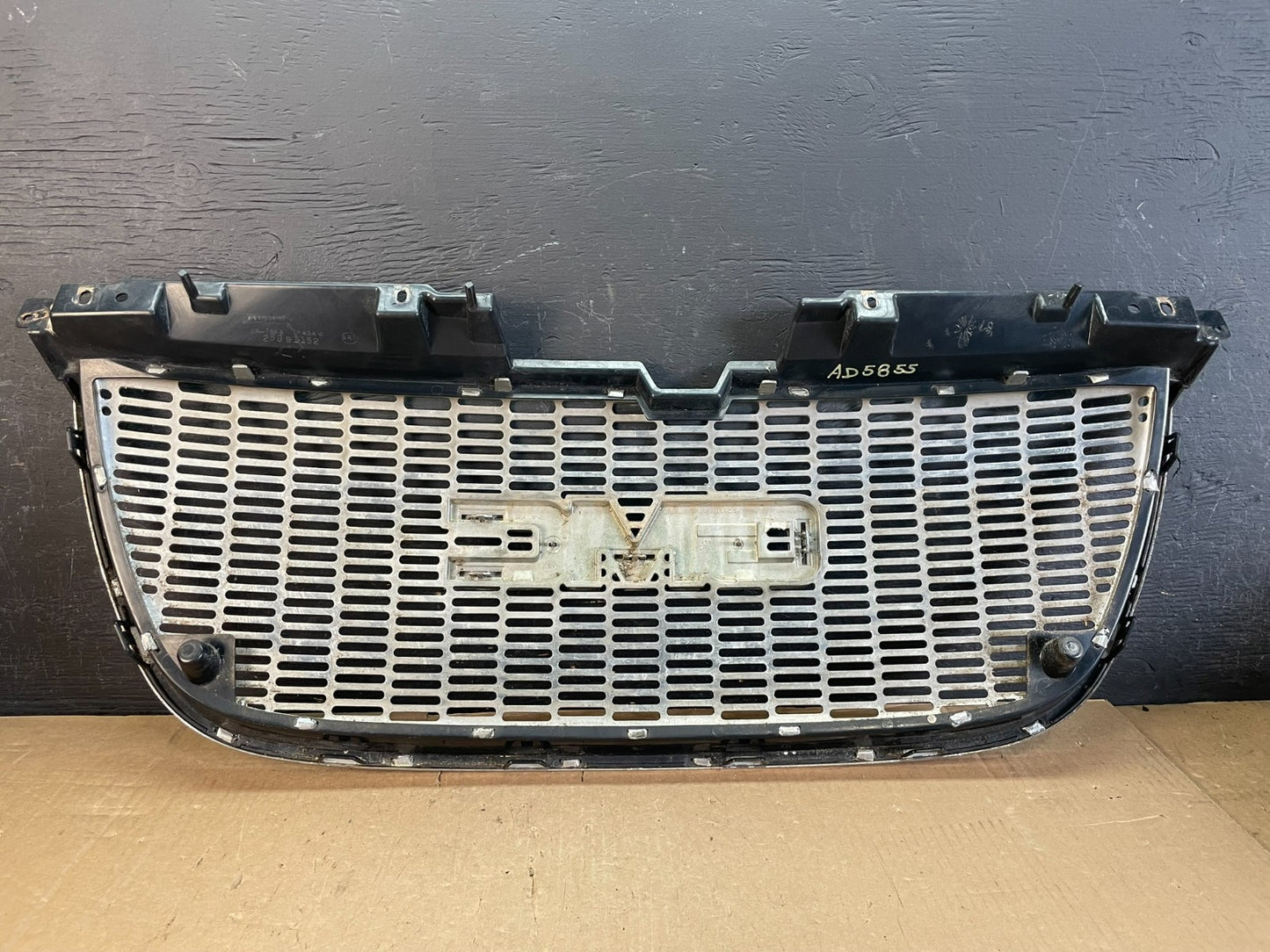 2007 to 2014 GMC Yukon Denali Front Upper Grille Grill AD58553