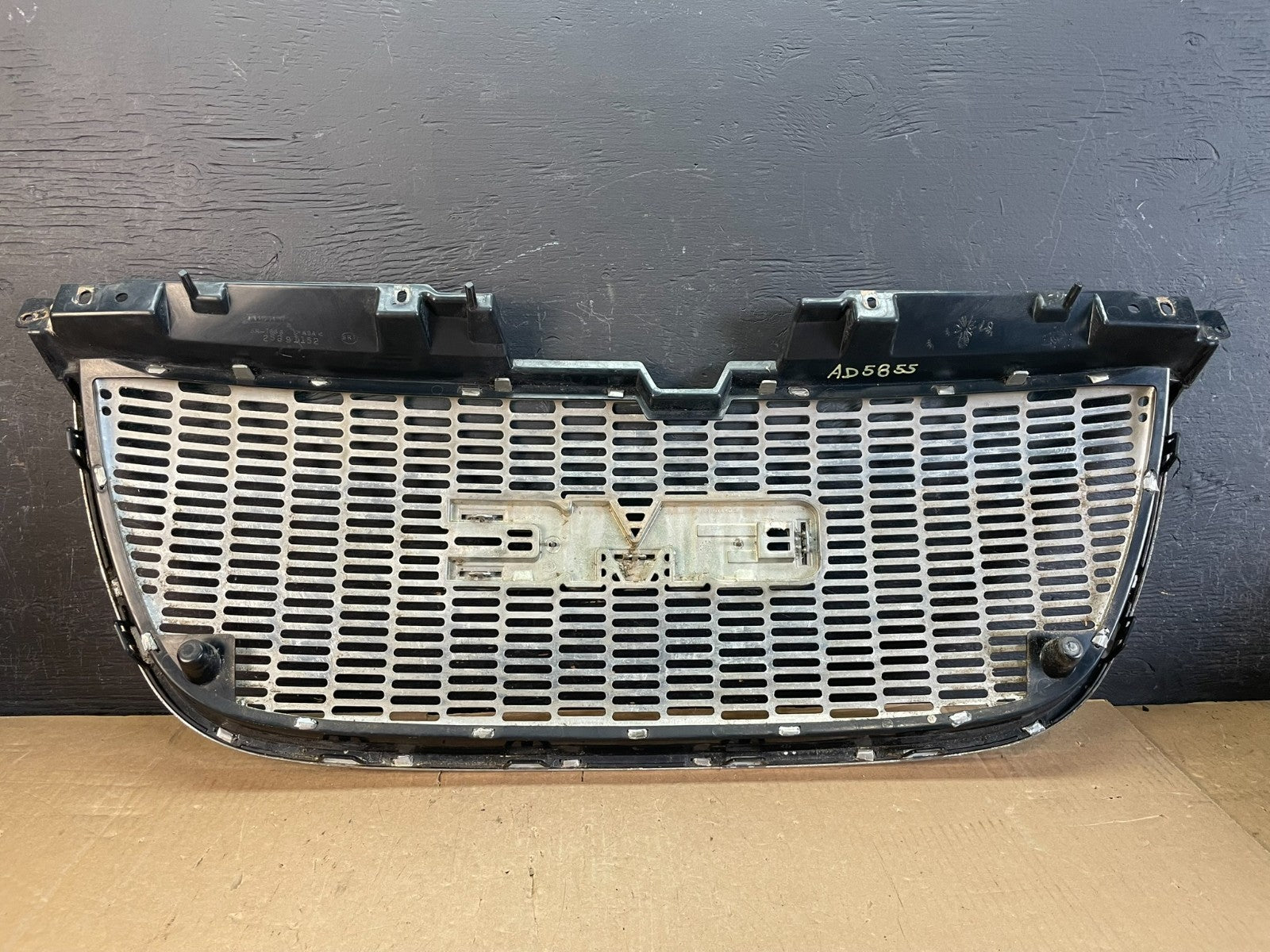 2007 to 2014 GMC Yukon Denali Front Upper Grille Grill AD58553