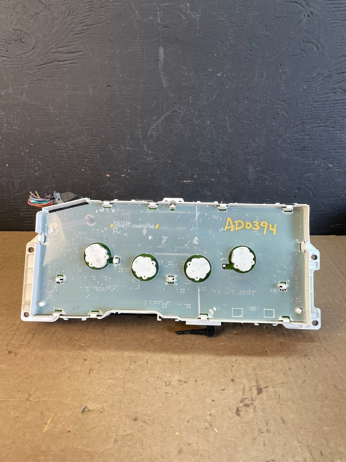 2009 to 2011 Mercury Grand Marquis Speedometer Cluster Gauge ad0394 DG6