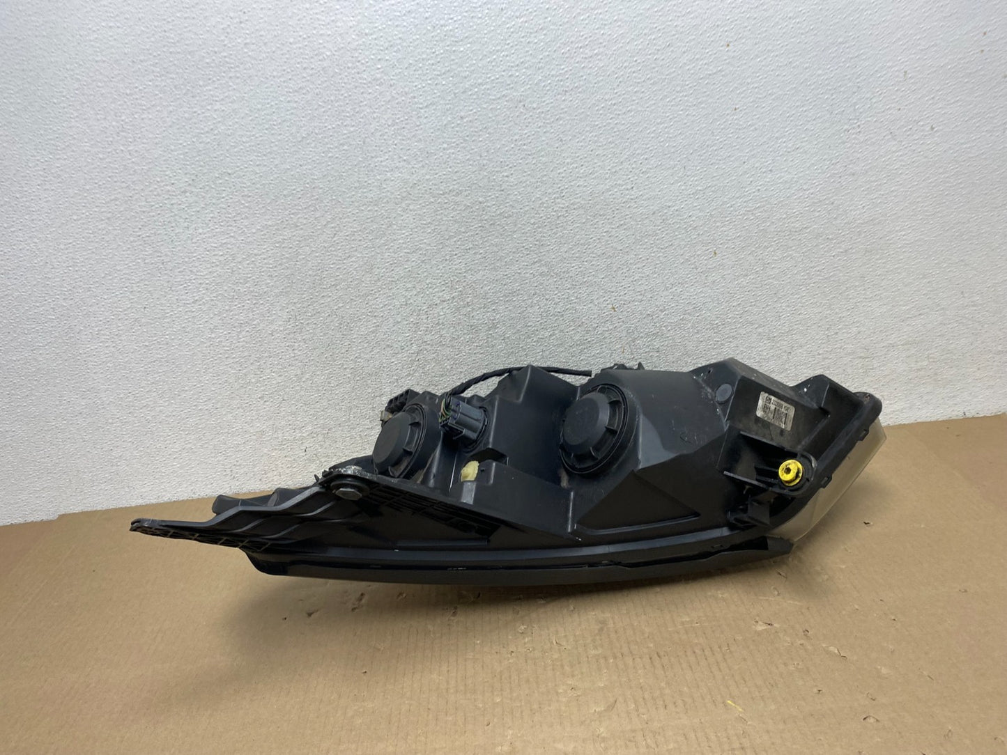 2013-2017 Chevrolet Traverse Right Passenger Side Halogen Headlight AG5889 DW6
