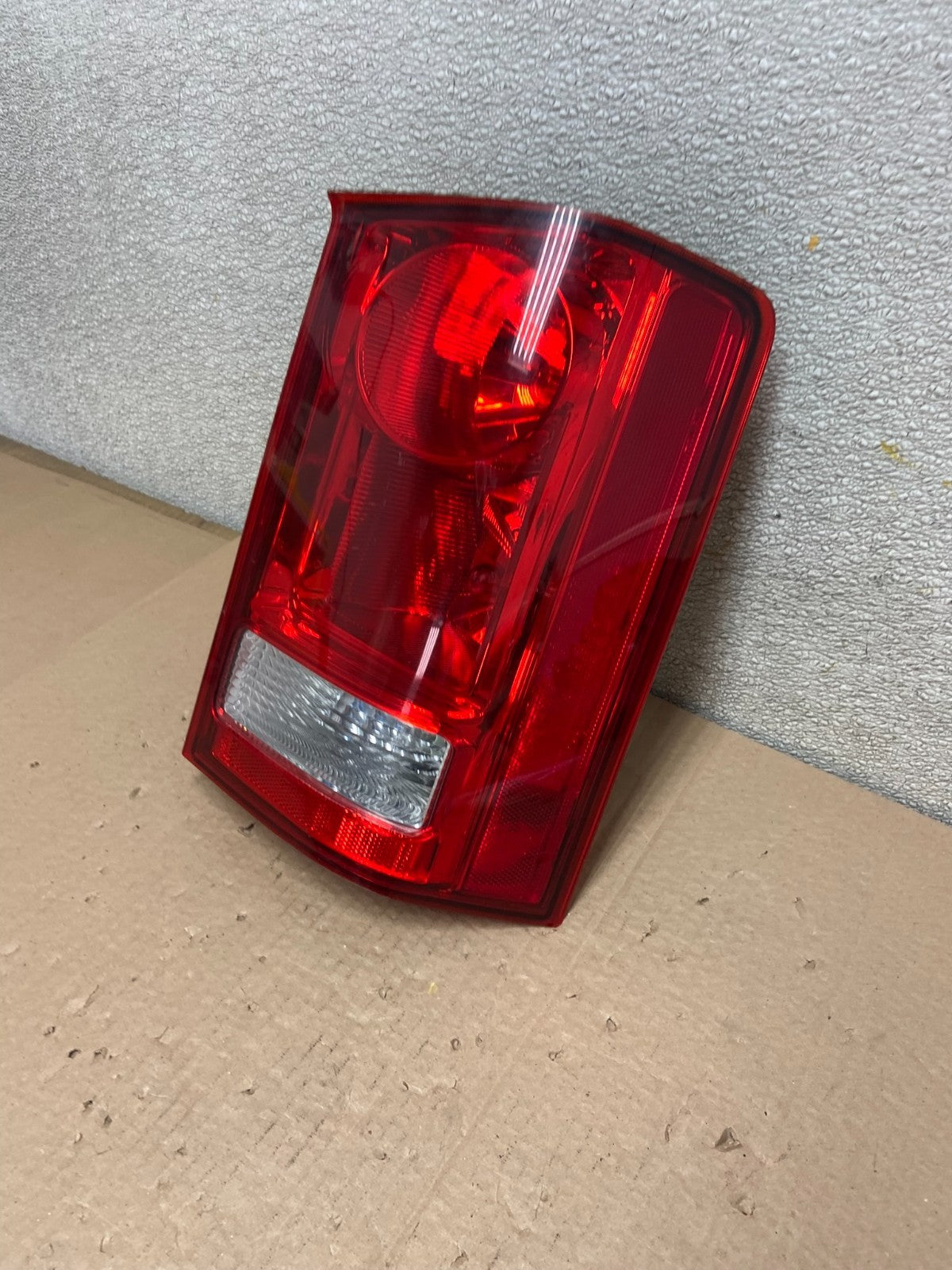 2009 to 2015 Honda Pilot Right Passenger Rh Side Tail light Oem AB2446 LK1