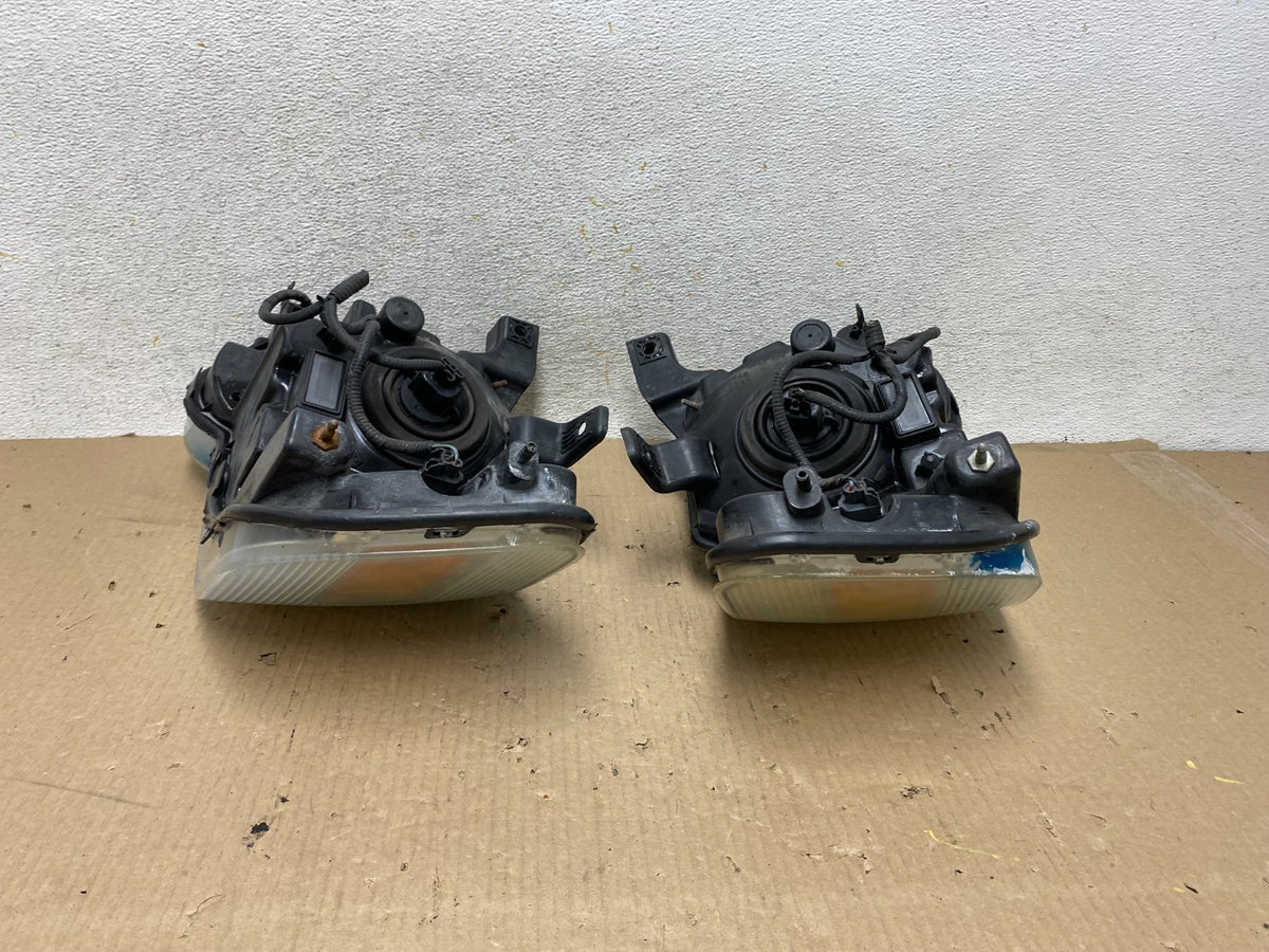 2006 2007 2008 2009 2010 Ford Explorer Left+Right Set Headlights AH5849 DW9