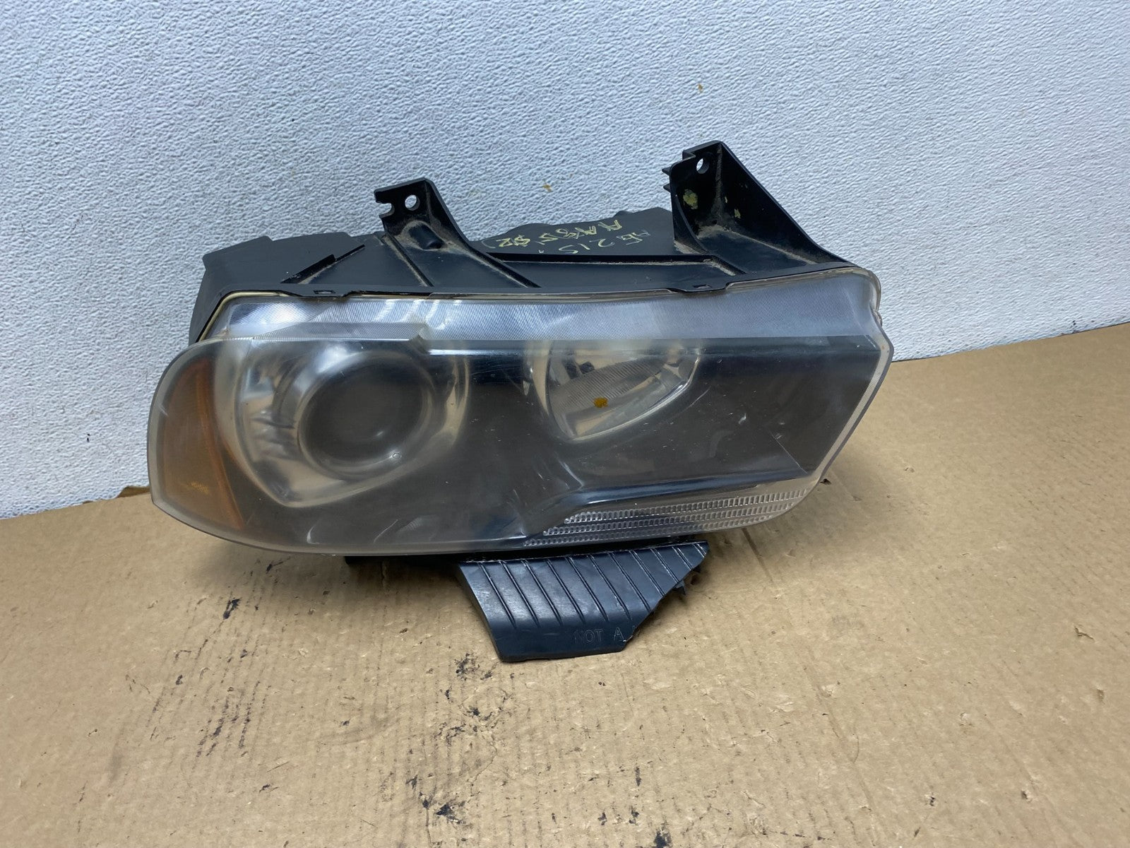 2011 to 2014 Dodge Charger Right Passenger RH Side Xenon Headlight AG2159 DW0