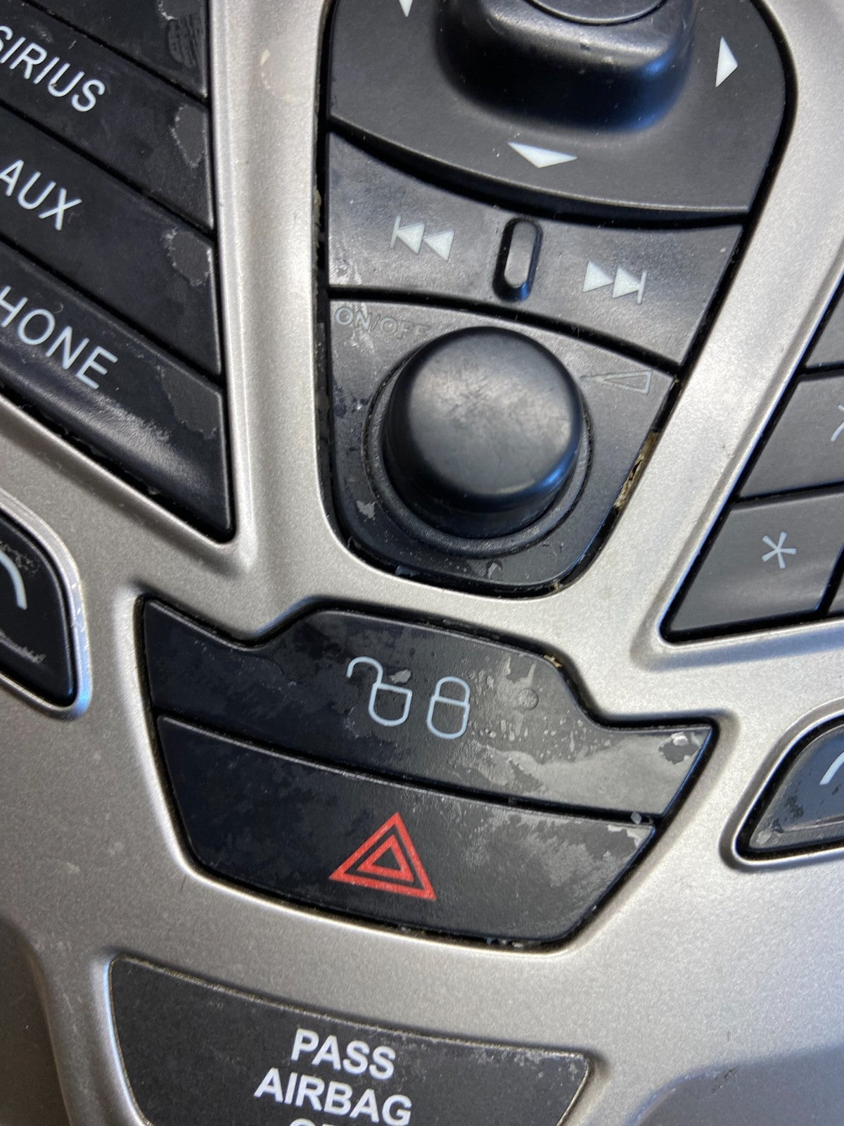 2011 2012 Ford Fiesta Dash Radio Control Panel Bezel AI3212 DG1