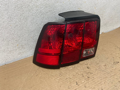 1999 - 2004 Ford Mustang Left Driver Lh Side Tail Light AH9196 LK1