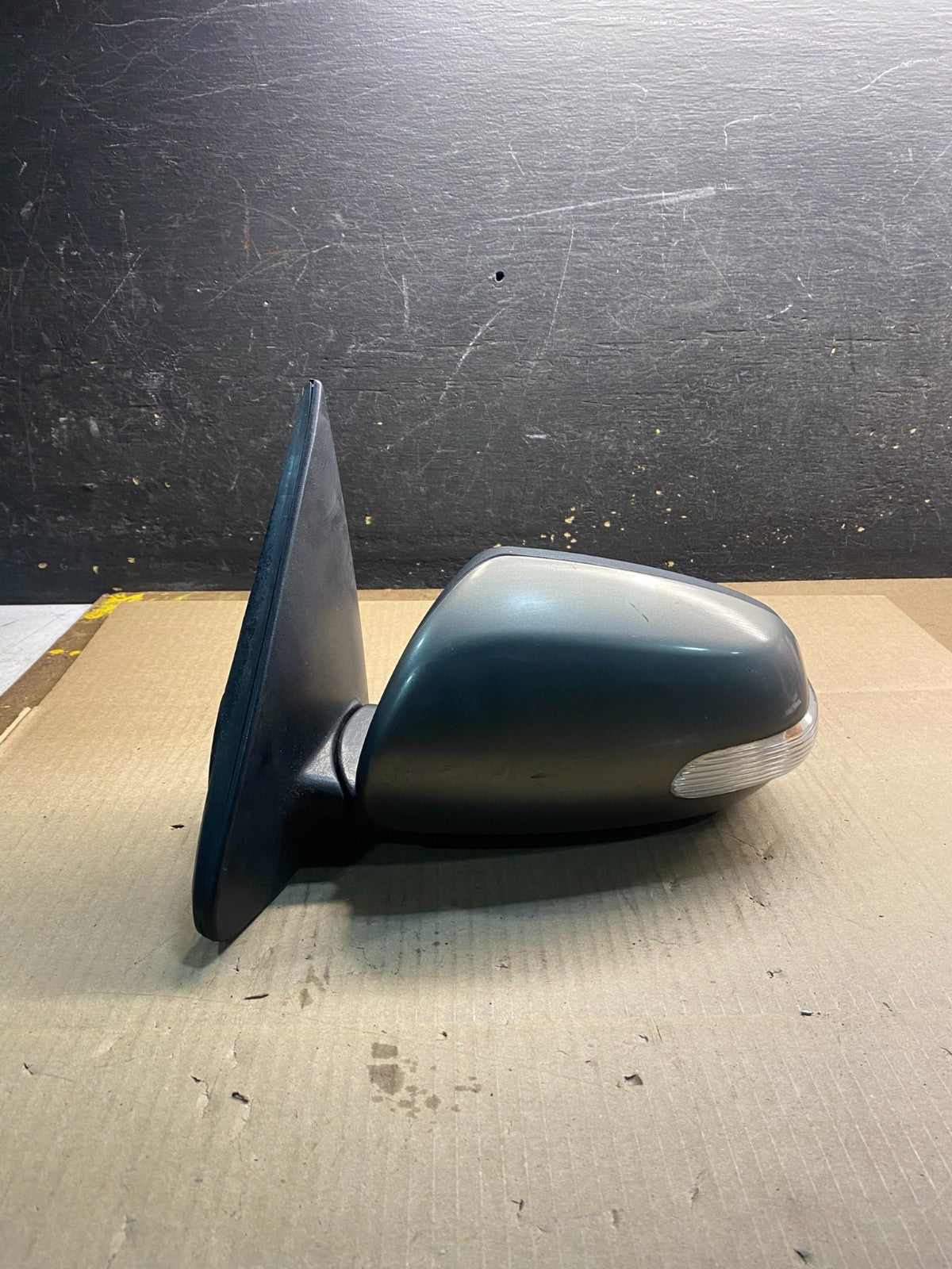 2010 to 2013 Kia Forte Sedan Left Driver LH View Turn Signal Mirror OEM Z5130 MS0
