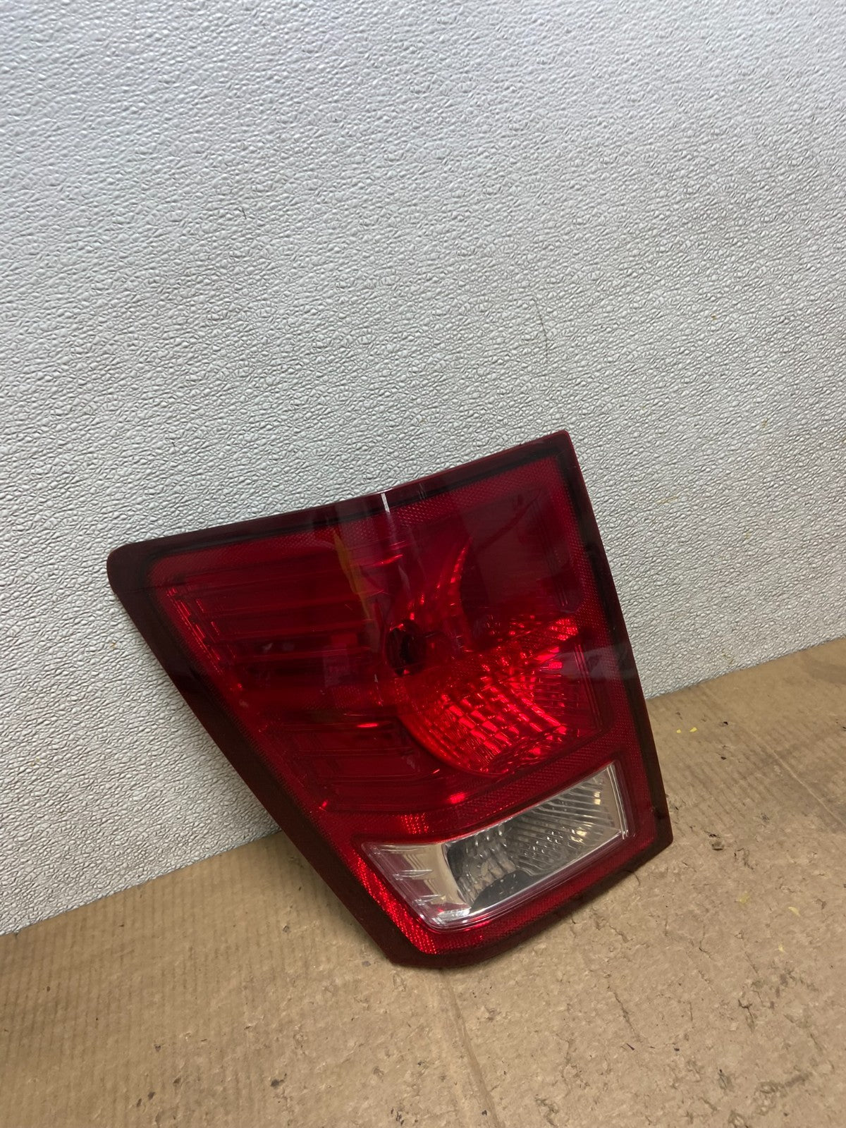 2007 to 2010 Jeep Grand Cherokee Left Driver Lh Tail Light Oem AA7132 DW2