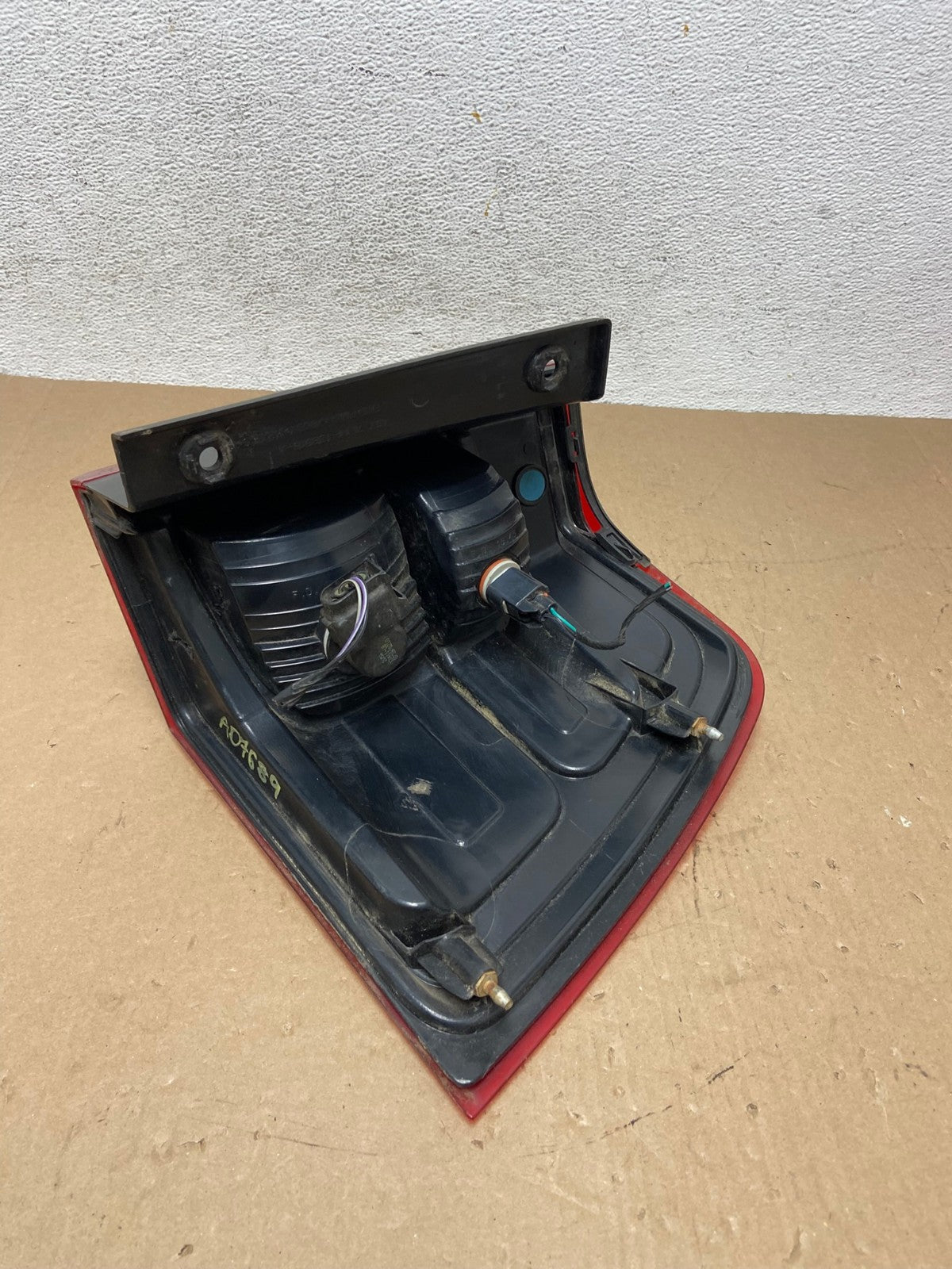2007 to 2012 Ford Expedition Left Driver LH Side Tail light AD7689 LK6