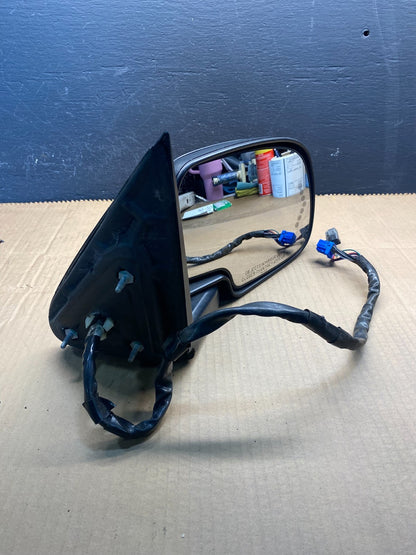 2003-2006 Chevrolet Tahoe Suburban Right Passenger Turn Door Mirror ac7859 DG9