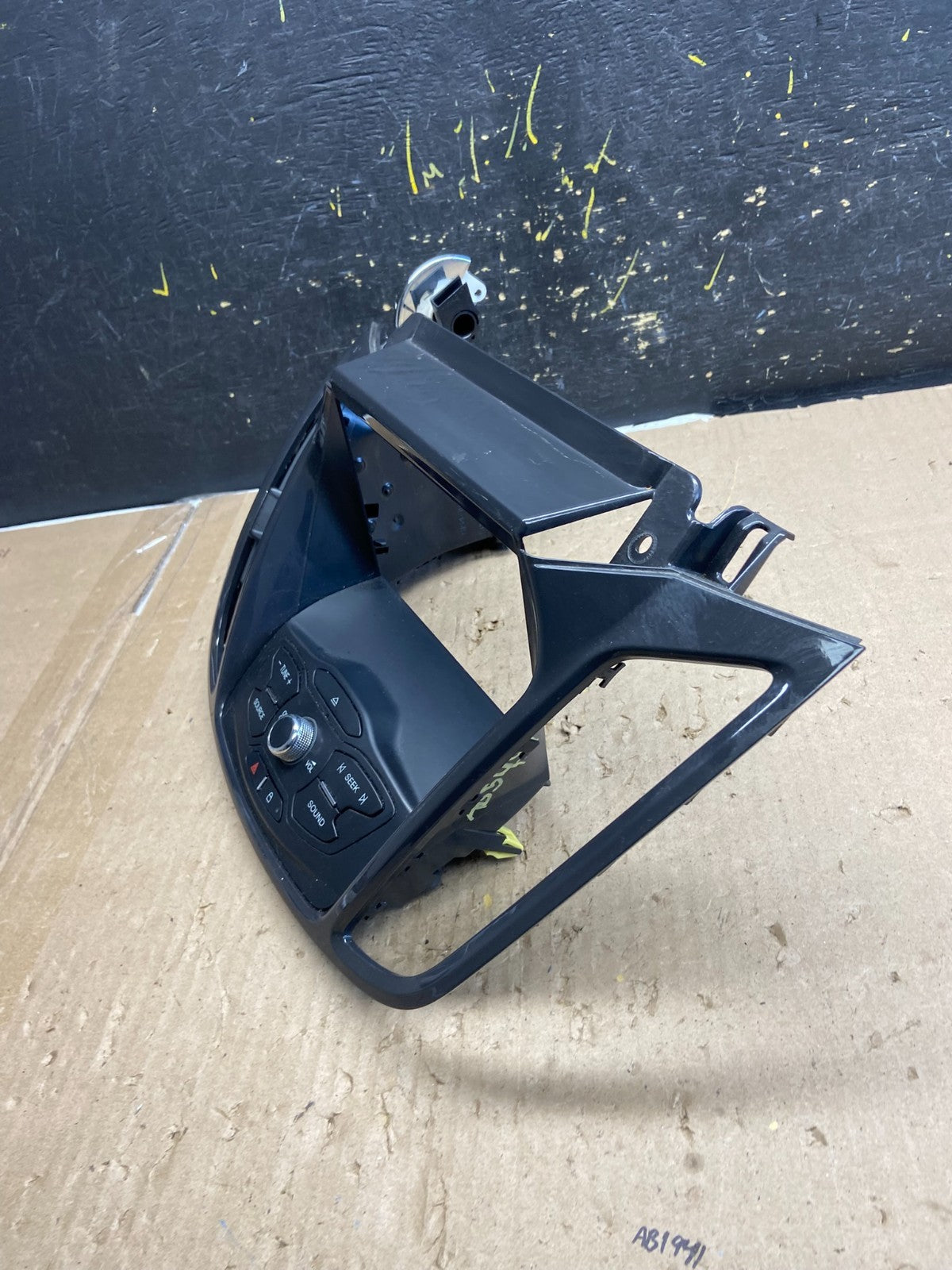 2013 2014 2015 2016 Ford Escape Dash Radio Control Panel Bezel ab5454 DG2