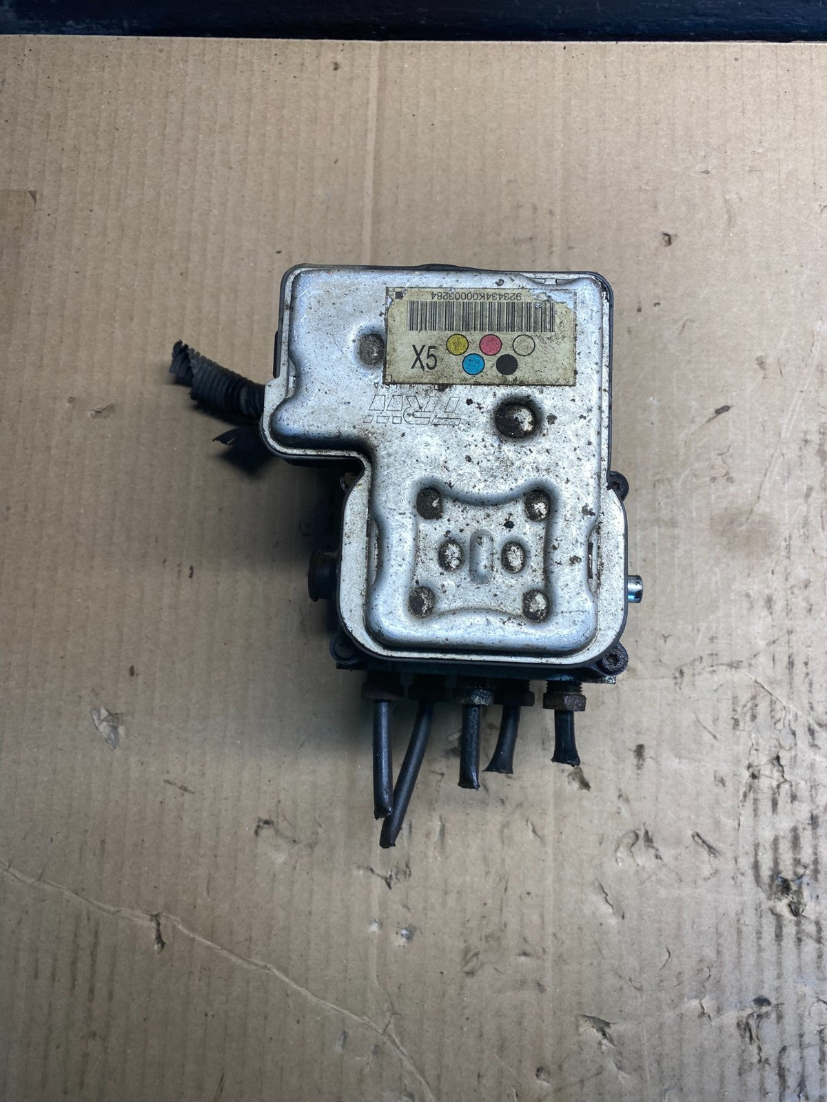 2004-07 GMC Savana Express ABS Brake Pump Control OEM 13567149 AC0925 DG5