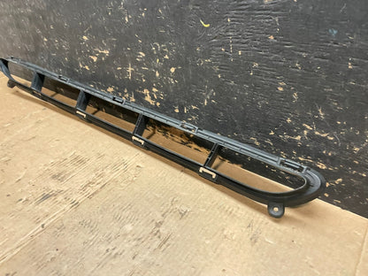 2014 to 2015 Kia Sorento Front Bumper Lower Center Grill Z59995