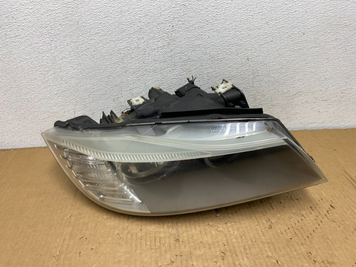 2009-2011 BMW 3 Series 328i 4/D Sedan Headlight Halogen Right Passenger AD10820