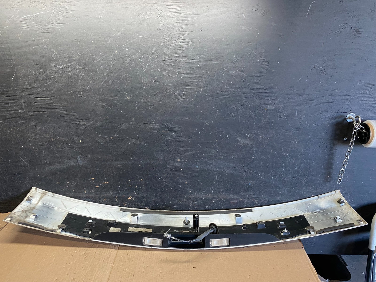 2011-2018 Dodge Grand Caravan Rear Tail Gate Trim Molding Panel OEM R5202 DG10