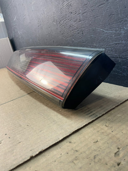 1993-97 Dodge Intrepid Trunk Center Taillight Clear Backup Light 4601557 AD01901
